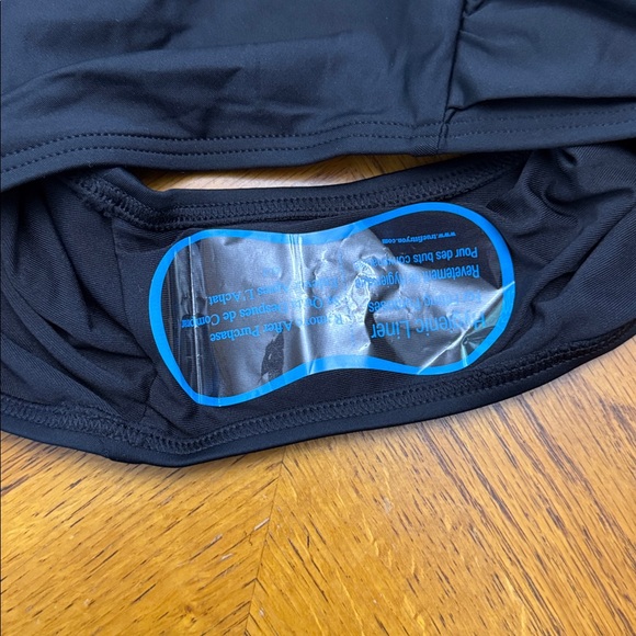 DKNY Ruffle Plunge One-Piece underwire support Swimsuit - Picture 9 of 12